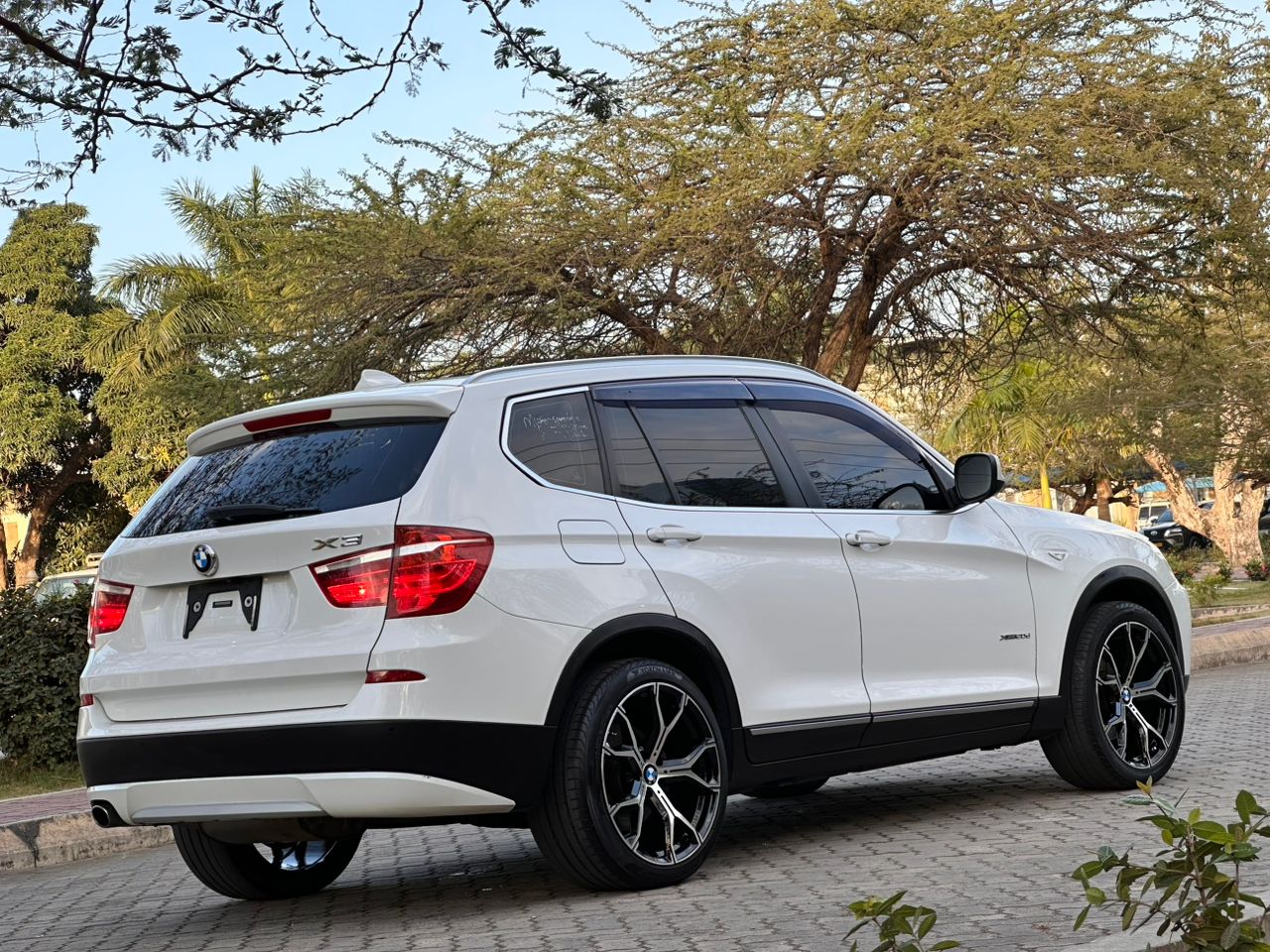 BMW X3 New thumbnail 3